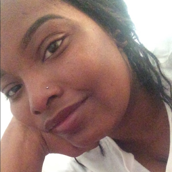 Meet your Posher, Michelle - Picture 1 of 1